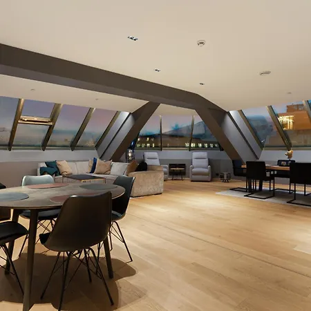 Arctic Homes - The Royal Palace Apartment