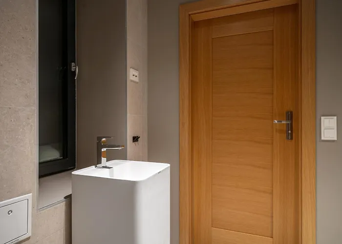 Arctic Homes - The Royal Palace * Tromsø